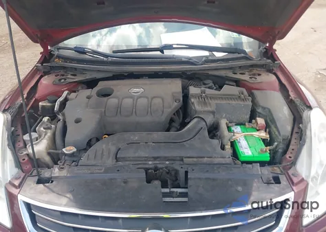 2010 Nissan Altima 2.5 S z USA, uszkodzony, nr VIN 1N4AL2AP9AN553369